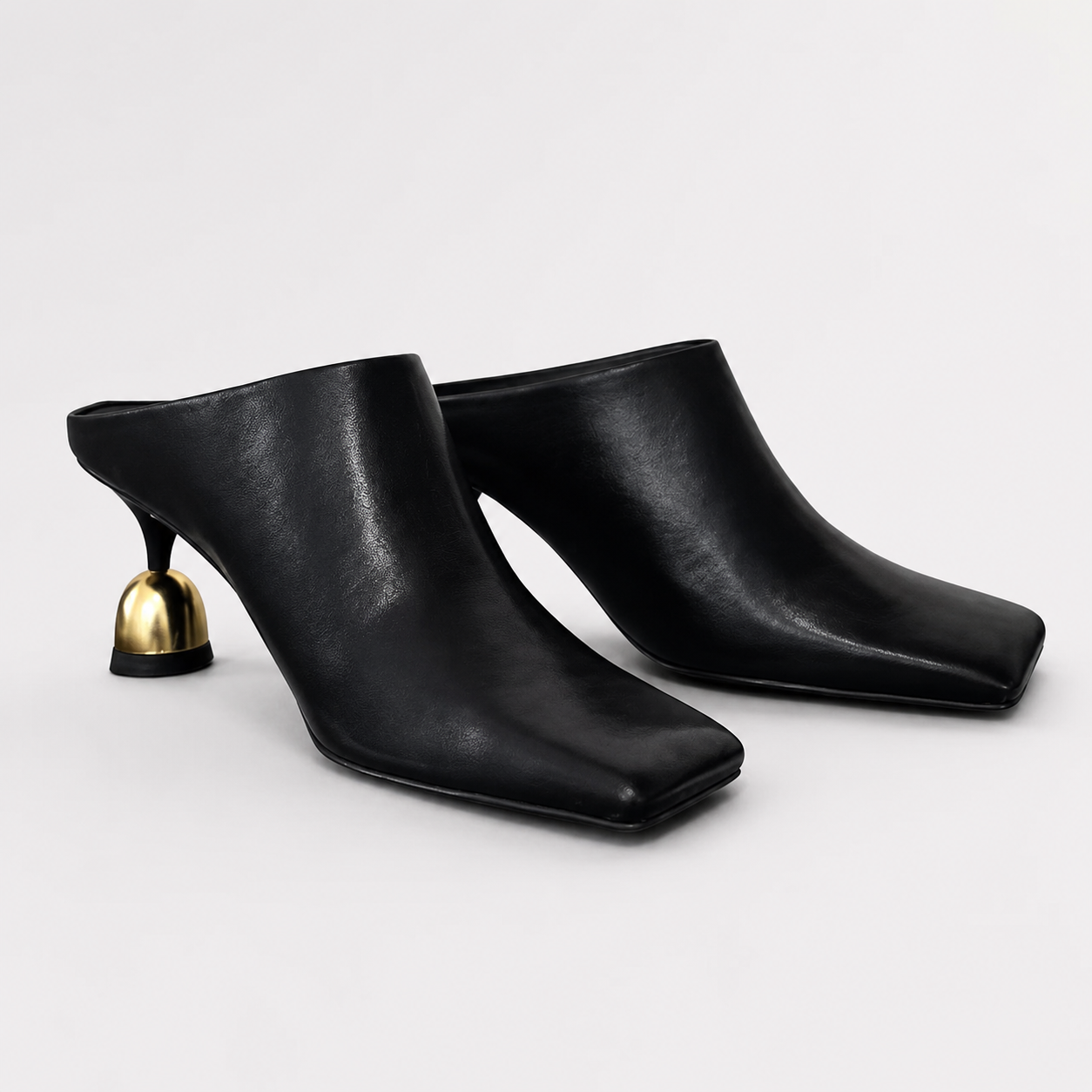 Noir Atelier Mule