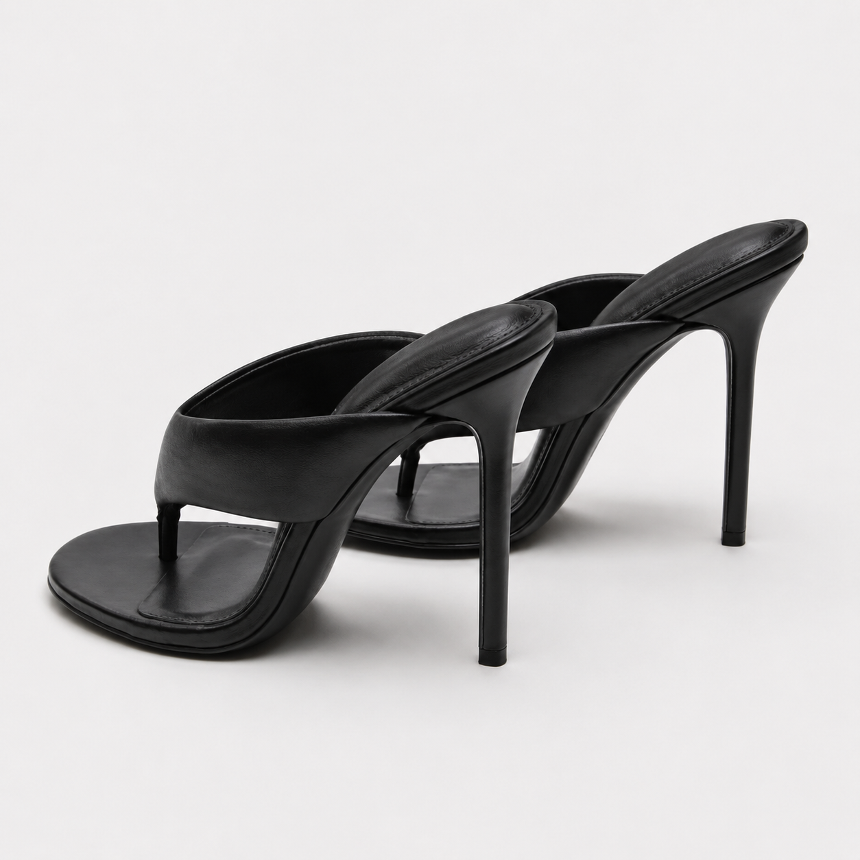 Noir Amara Toe Mule