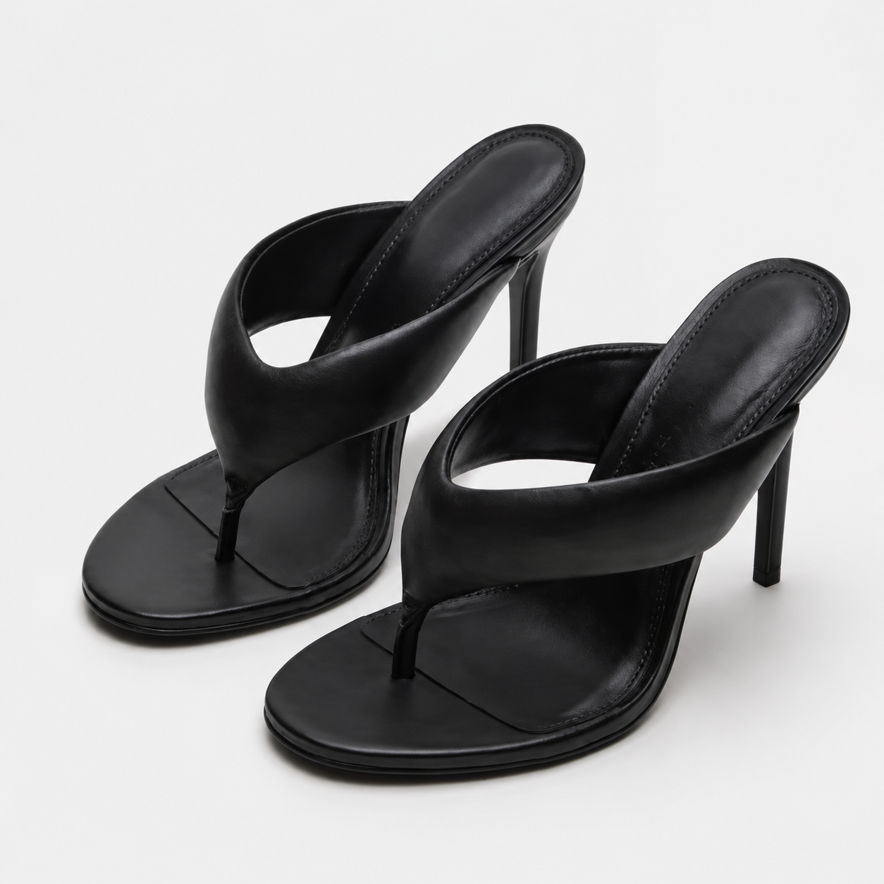 Noir Amara Toe Mule