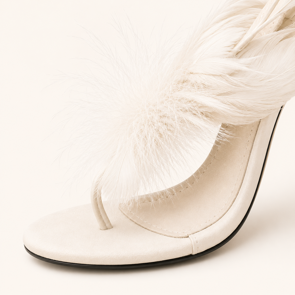 Blanc Plume Heel