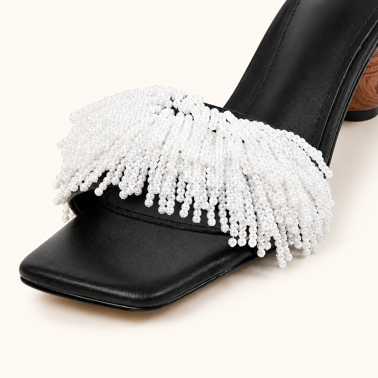Pearl Fringe Noir Mule
