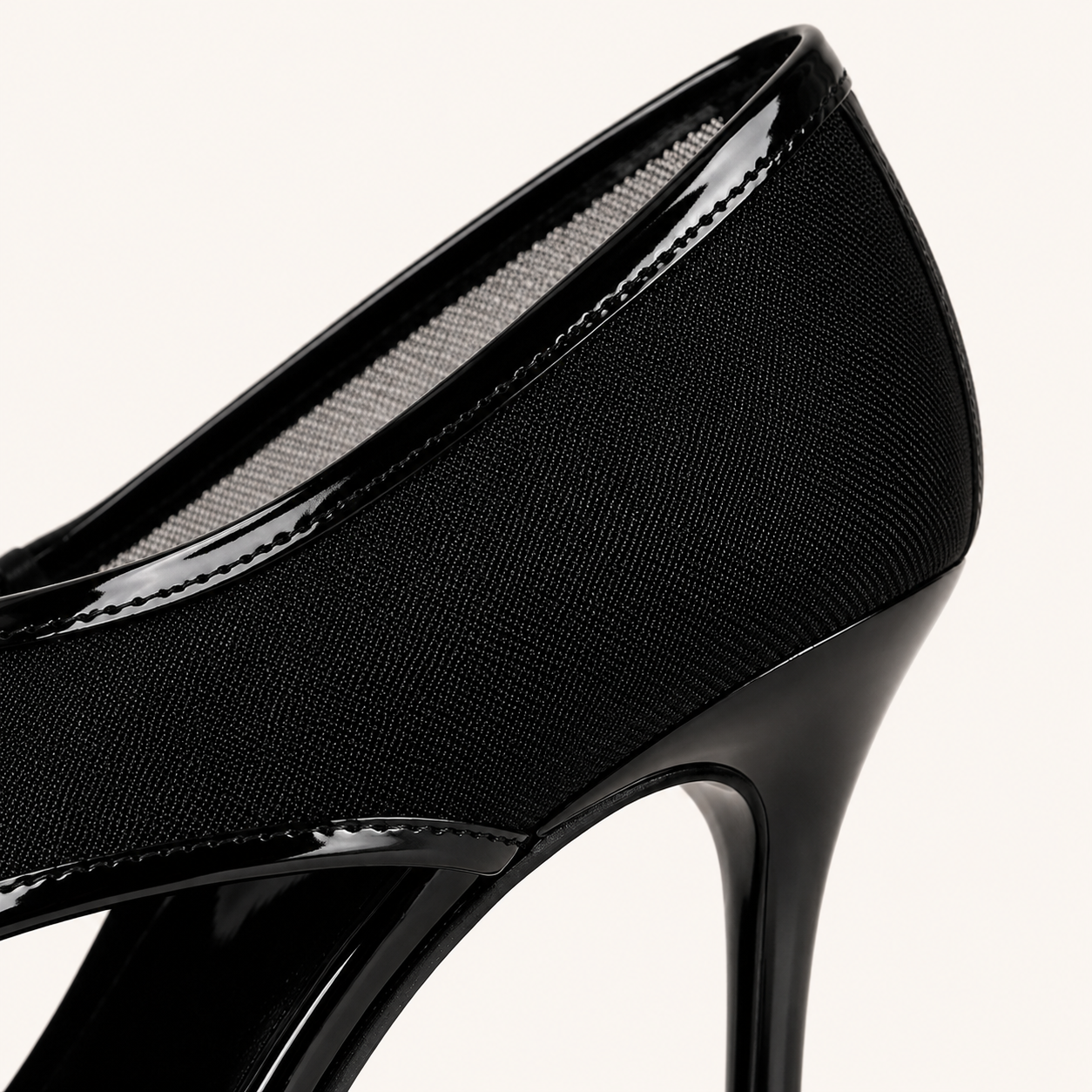 Noir Voile Heel