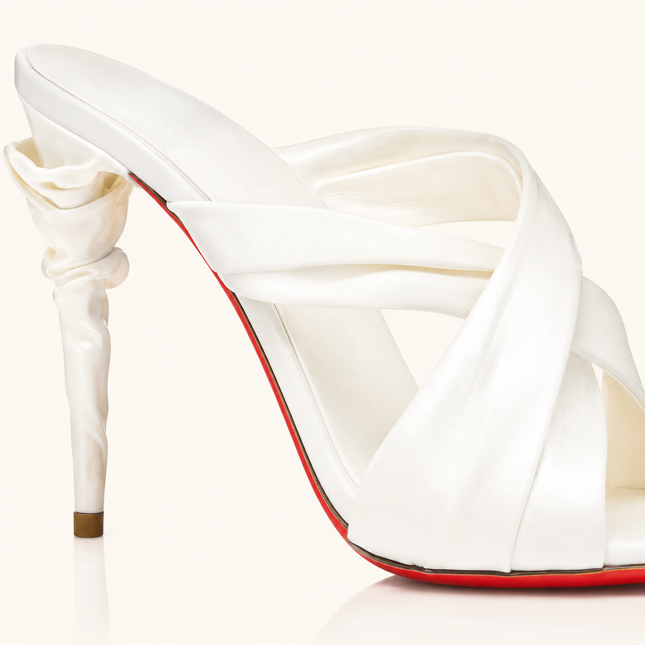 Blanc Twist Mules