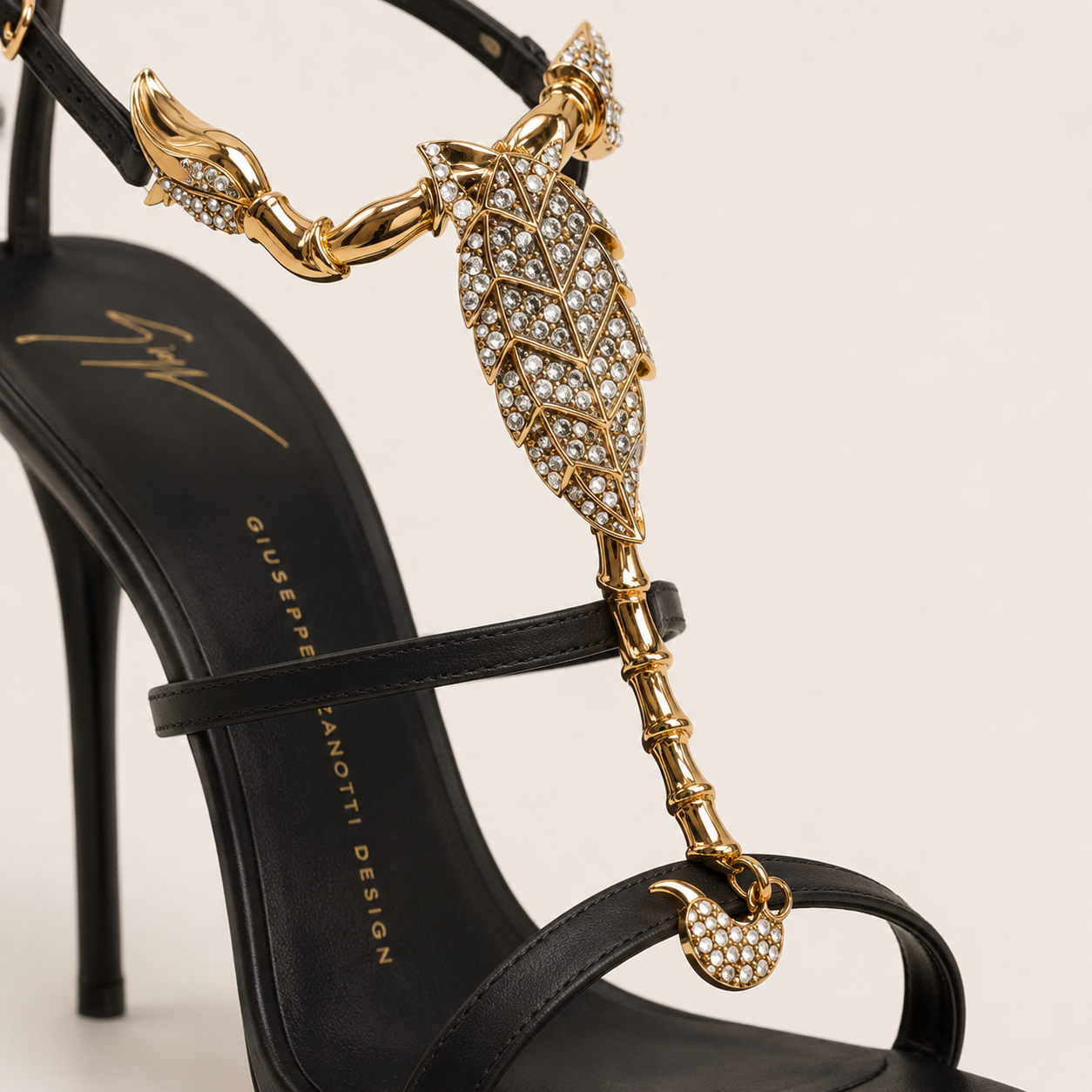 Noir Fleur Sandal