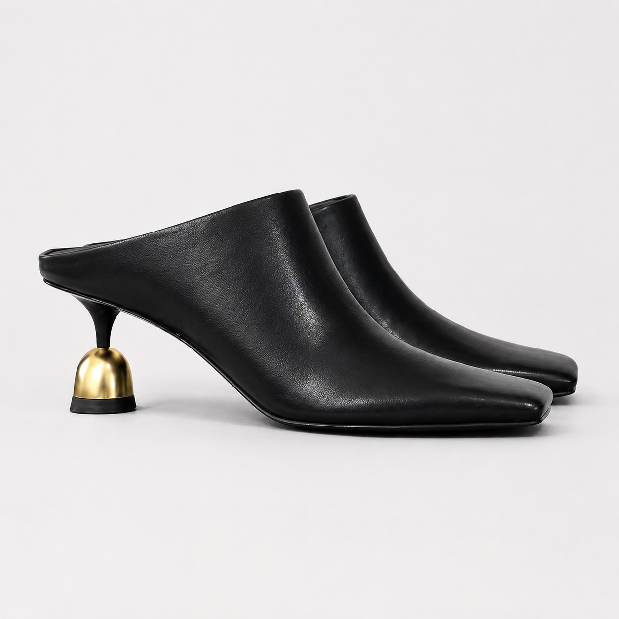 Noir Atelier Mule